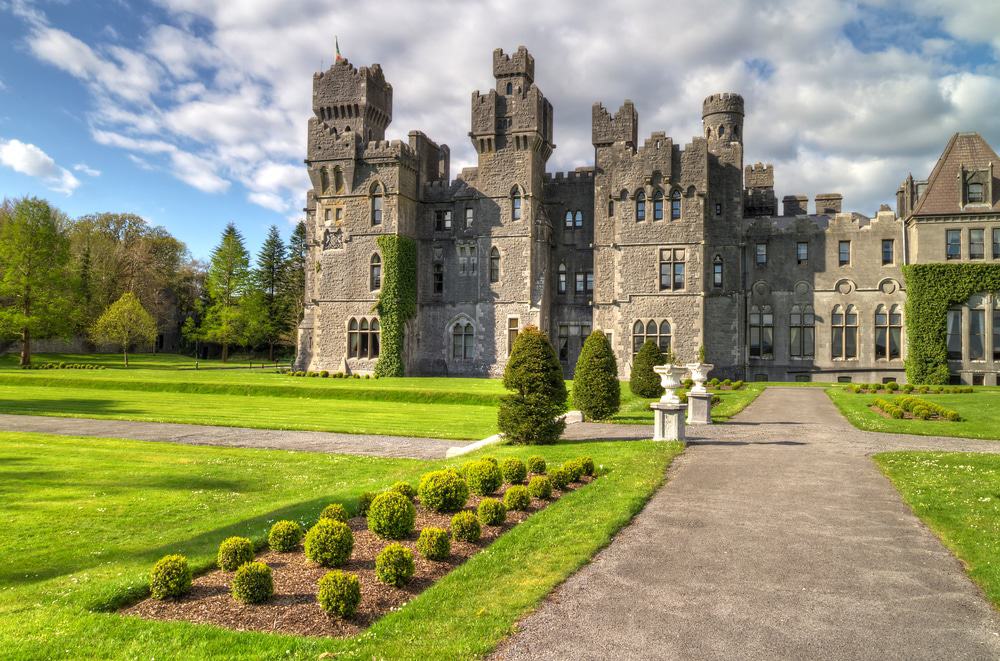 Escape the Ordinary: Book Your Adventure with Ireland’s Castle Tour Vacation Packages